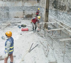 Cam kết khi thi công - Thi công nhanh chóng - Đúng kỹ thuật - Hỗ trợ tận nơi - Máy móc đầy đủ - Đảm bảo an toàn công trình - Giá cả hợp lý
